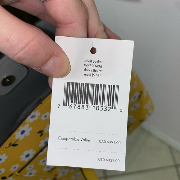NWT Kate spade small bucket crossbody with yellow floral pattern - Picture 4 of 4